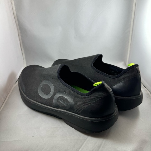 Oofos OOMG EeZee Recovery Shoes - Men's size 13 - Picture 5 of 13